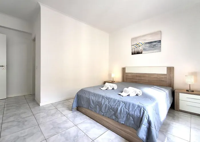 River アパート *