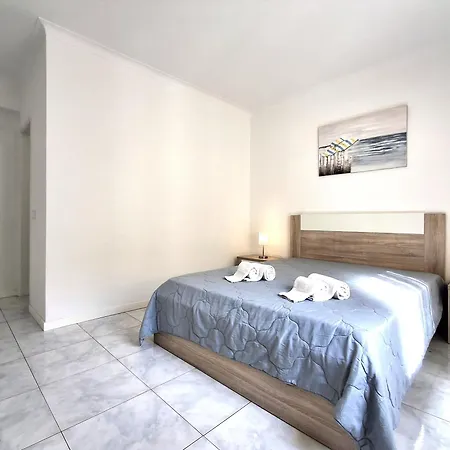 River Appartement *